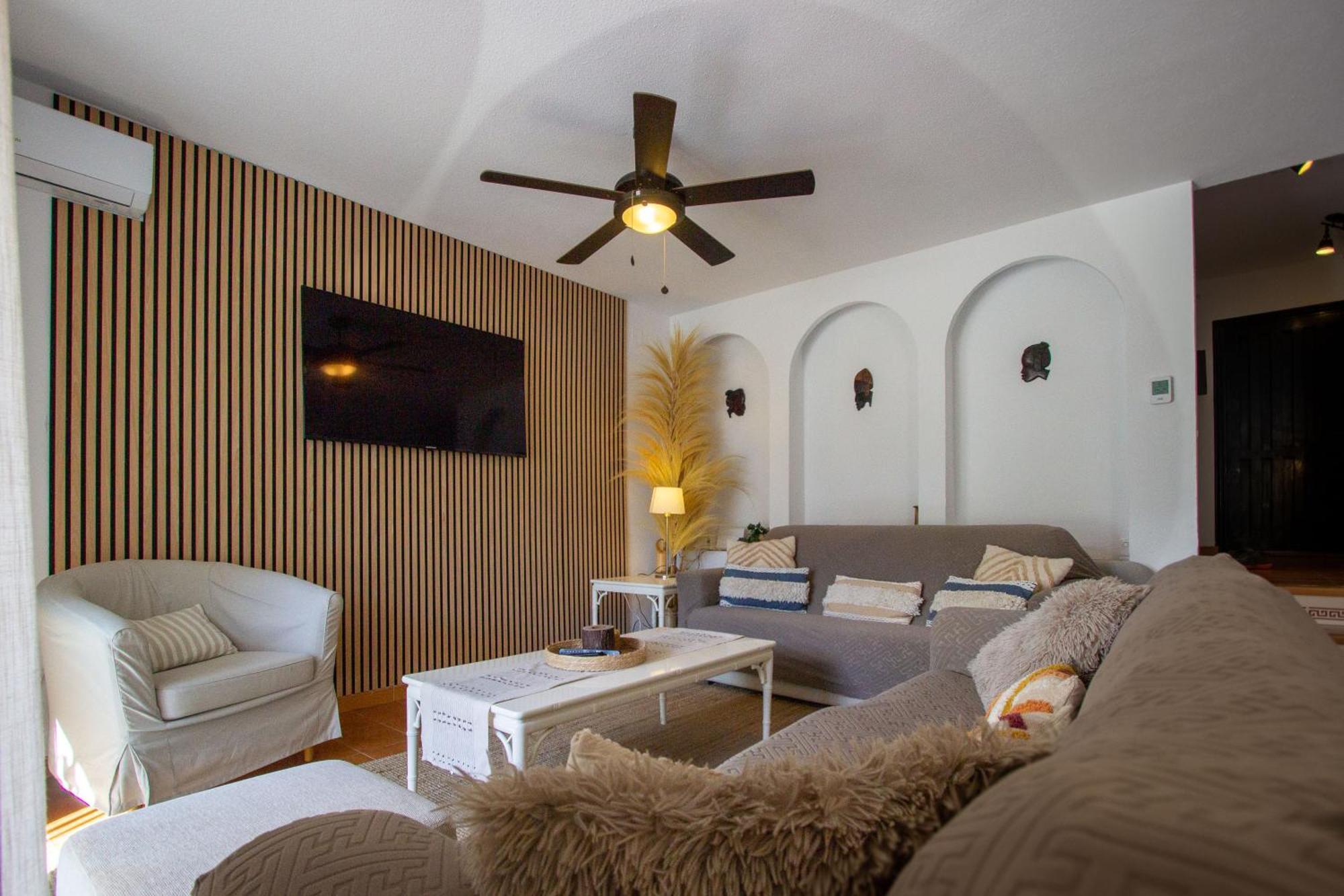 Marina De Casares Beach House San Luis de Sabinillas Eksteriør billede